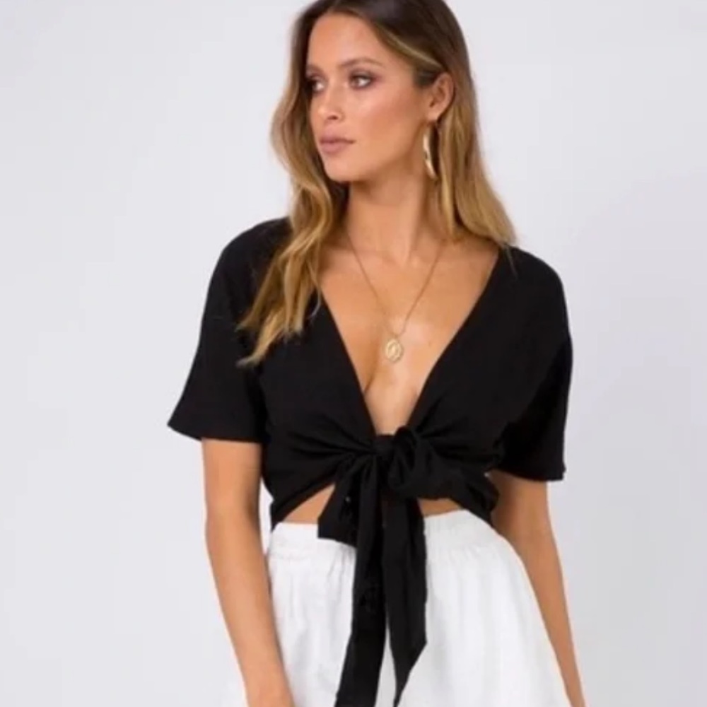 Black Princess Polly Lucy tie tshirt